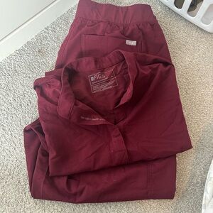 Figs Scrub Set (Burgundy)